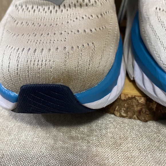 Hoka One One Mens Arahi 4 Gray Running Shoes
Lace Up Size 13 - Picture 13 of 14